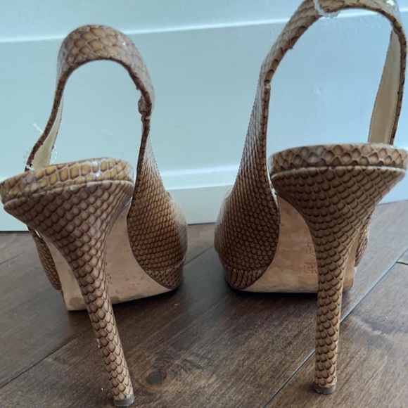 heels- saks fifth avenue - Picture 3 of 4